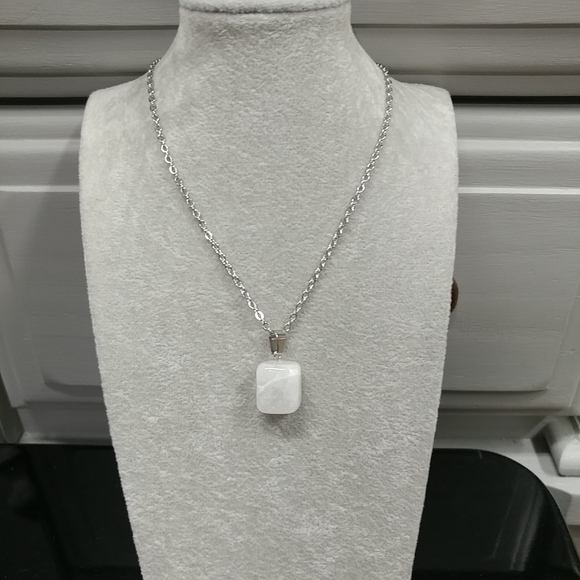 Natural Quartz Crystal Necklace Gemstone Pendant Stainless-Steel Chain 20" - Picture 4 of 17